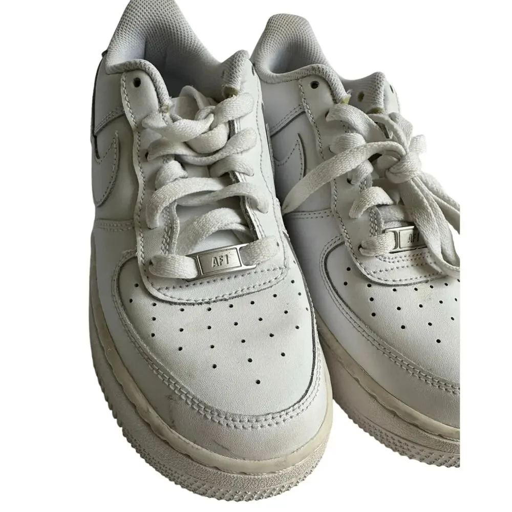 Nike Size 6Y Air Force 1 Low Top Sneakers Womens 7.5 Mens 6 Triple White Retro - Picture 3 of 13